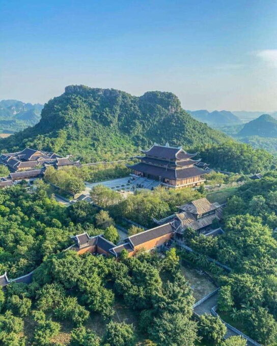 From Hanoi: Bai Dinh - Trang An - Mua Cave Day Trip - Discovering the Trang An Cave System
