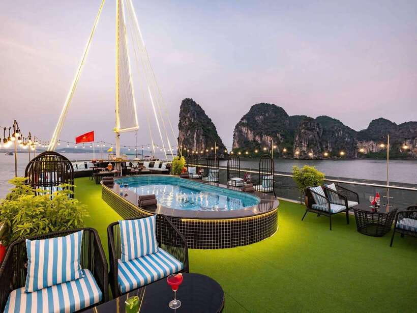 From Hanoi: Ha Long Bay 1 Day Trip W Kayaking, Swimming - Activities and Experiences