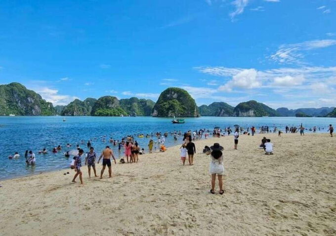 From Hanoi: Ha Long Bay Day Cruise With Kayaking & Lunch - Optional Activities During the Cruise