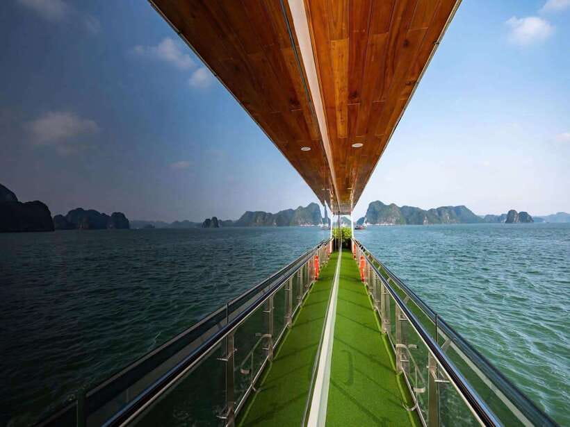From Hanoi: Ha Long Bay Day Trip W Kayaking Group& Limousine - Scenic Sightseeing and Natural Wonders