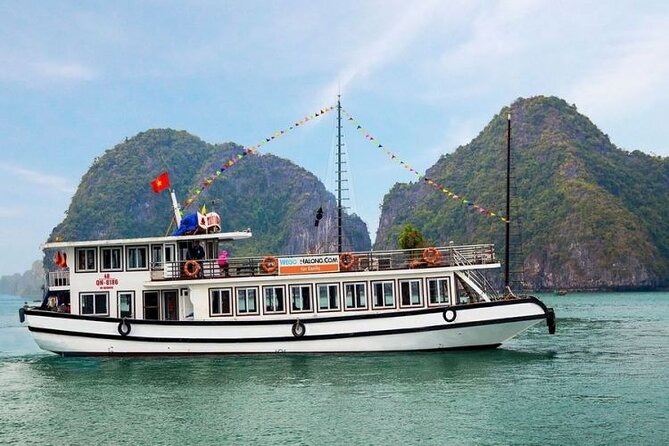 From Hanoi: Ha Long Bay Full Day Kayaking & Swimming With Seafood Lunch - Tips for Your Kayaking Adventure