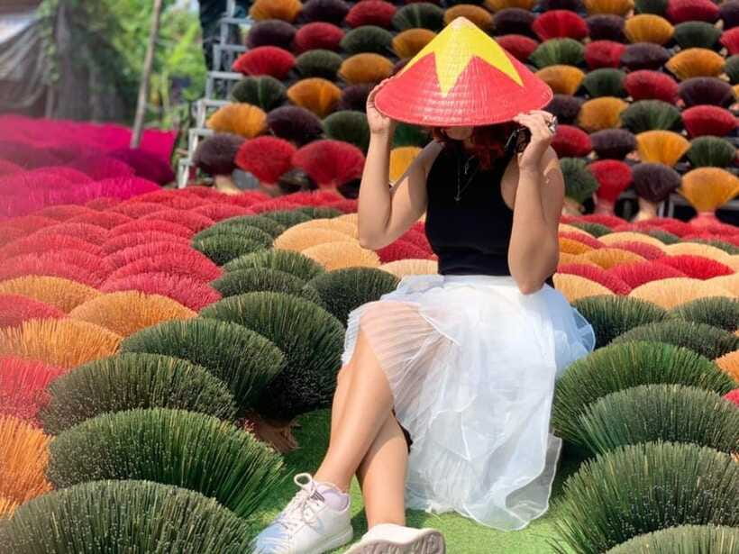 From Hanoi: Half-Day Tour to Incense & Hat Villages - Discovering Chuong Village