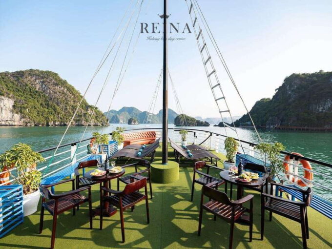 From Hanoi: Halong Bay 6hrs Tour With Lunch and Sunset Party - Tips for a Great Experience