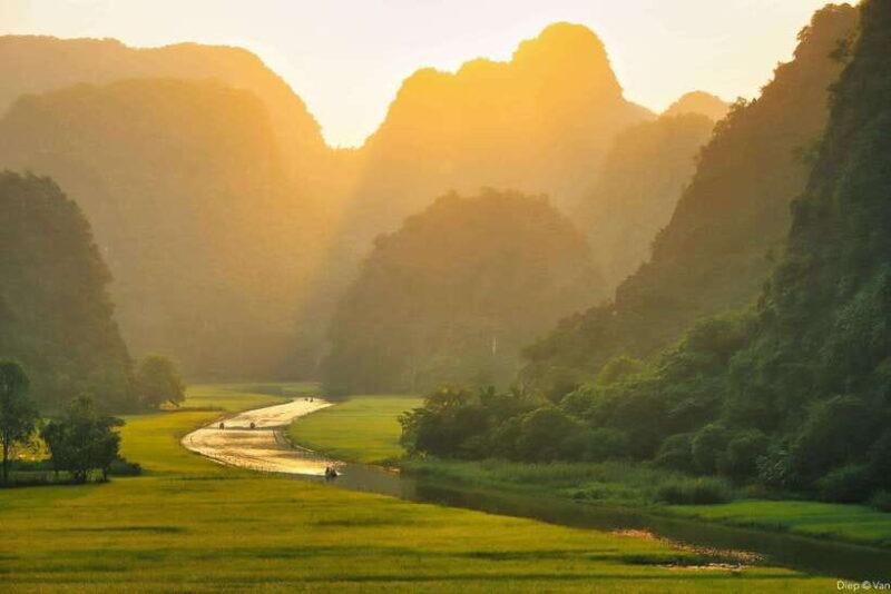 From Hanoi: Hoa Lu and Tam Coc 1 Day Trip - Itinerary Highlights