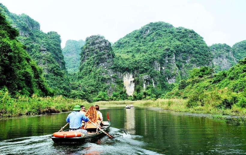 From Hanoi: Hoa Lu and Trang An Day Tour - Highlights of Hoa Lu Ancient Capital