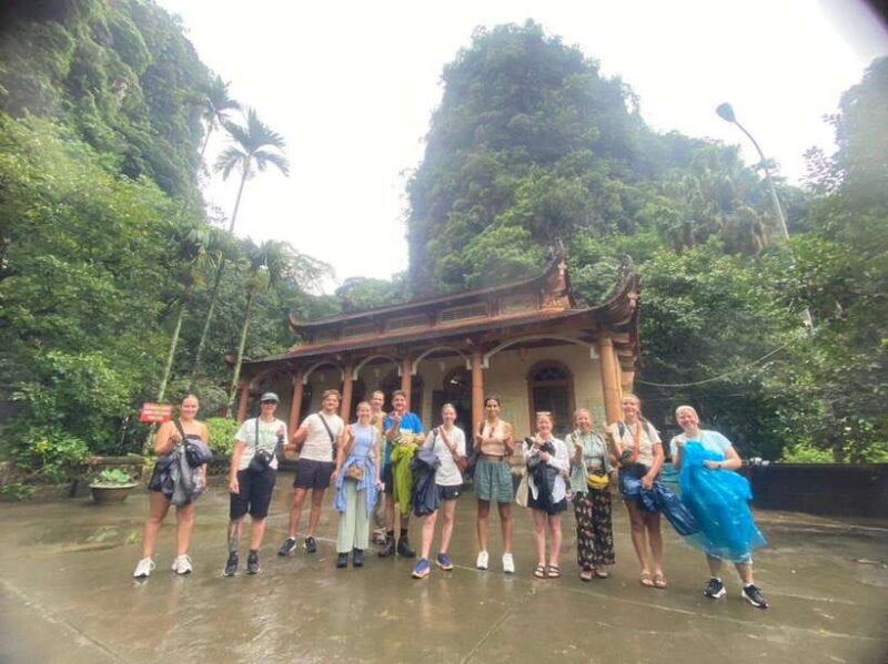 From Hanoi : Hoa Lu, Tam Coc, and Mua Cave Day Trip - Exploring Hoa Lu: The Ancient Capital