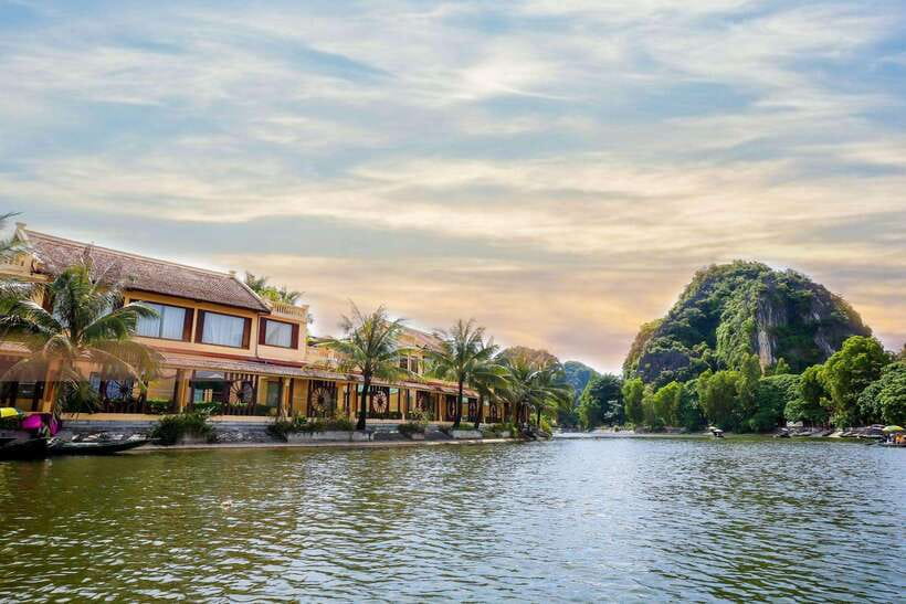 From Hanoi: Hoa Lu, Tam Coc & Mua Cave Day Tour Small Group - What to Bring