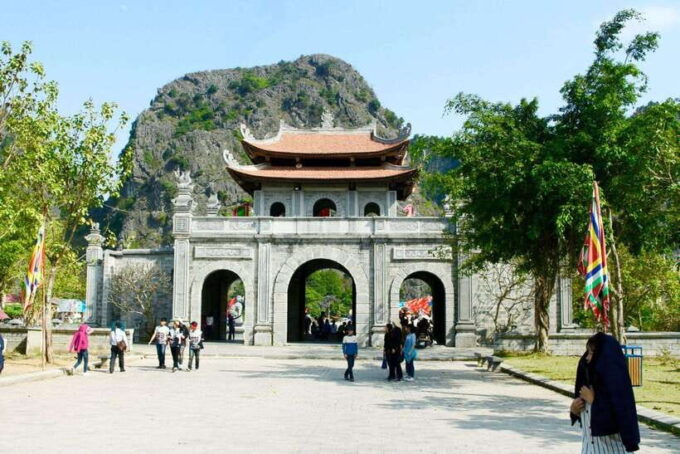 From Hanoi: Hoa Lu, Tam Coc & Mua Cave Full-Day Trip - Important Information for Travelers