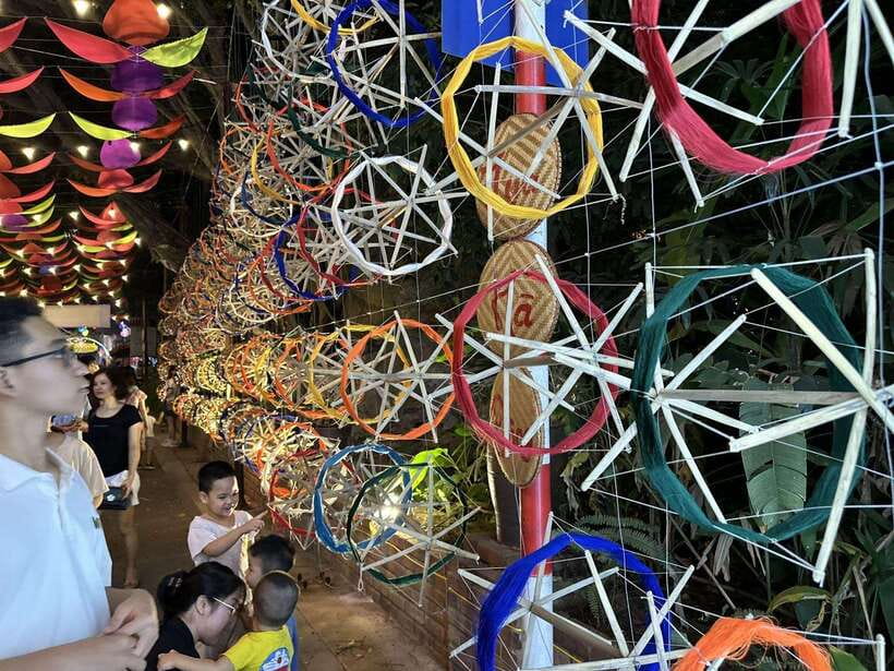 From Hanoi: Incense Village & Train Street or Silk Village - Tour Overview and Pricing