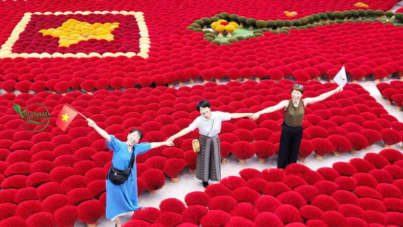 From Hanoi: Incense Village & Train Street or Silk Village - Experiencing the Art of Incense Making