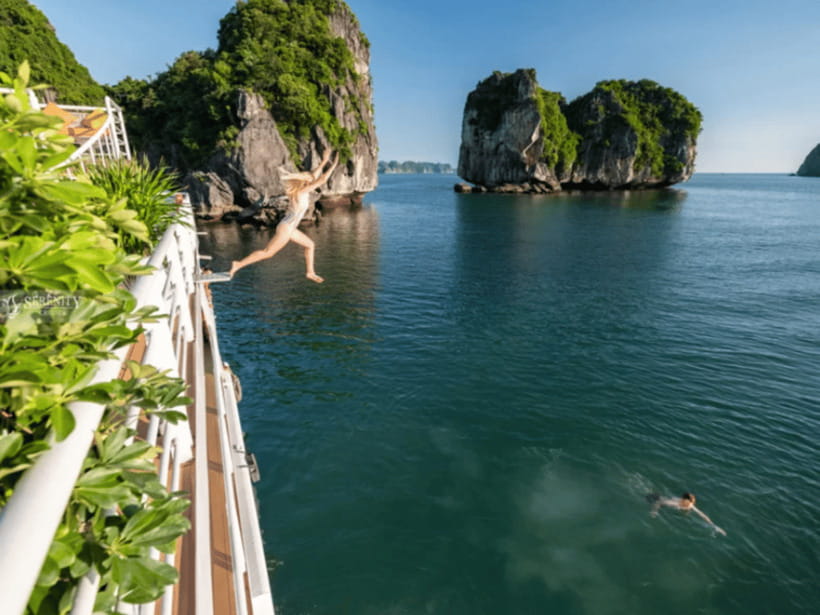 From Hanoi: Lan Ha Bay and Cat Ba Island Cruise With Lunch - Exploring Lan Ha Bays Natural Beauty