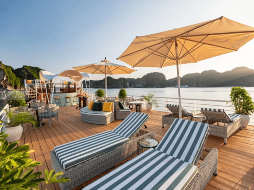From Hanoi: Lan Ha Bay and Cat Ba Island Cruise With Lunch - Taking in the Local Fishing Village