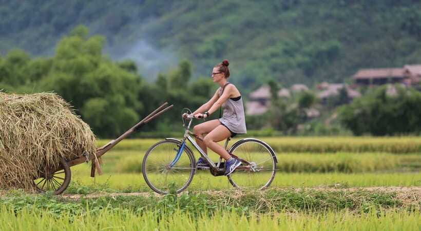 From Hanoi: Mai Chau Valley Day Trip With Lunch - Traditional Lunch Experience