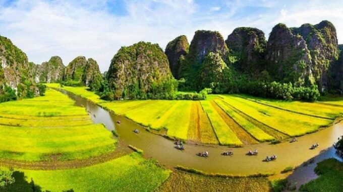 From Hanoi: Ninh Binh, Bai Dinh, Trang An & Mua Caves Trip - Lunch and Dining Options