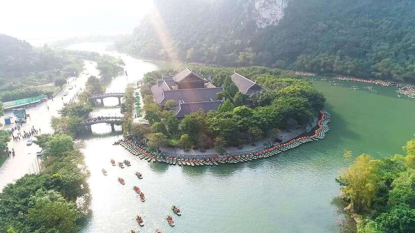 From Hanoi: Ninh Binh Day Trip With Buffet Lunch & Bike - Overview of the Ninh Binh Day Trip