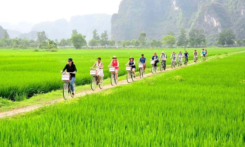 From Hanoi: Ninh Binh, Hoa Lu, Tam Coc & Mua Cave Day Tour - Frequently Asked Questions