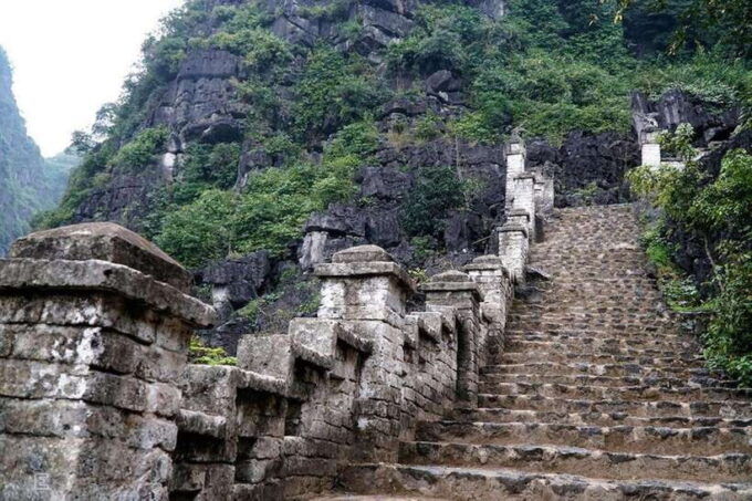 From Hanoi: Tam Coc Boat Trip and Hoa Lu & Mua Cave Tour - Customer Experiences and Feedback