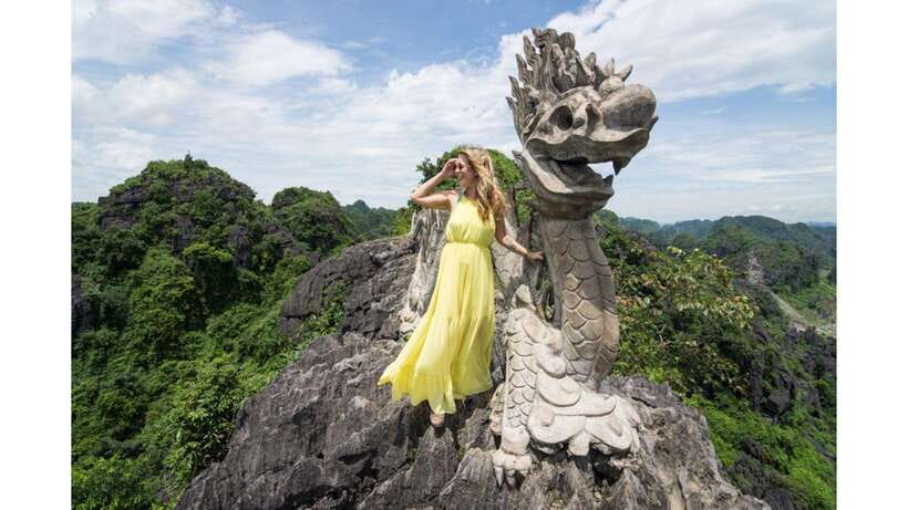 From Hanoi: Trang An, Hoa Lu, and Mua Caves Small-Group Tour - Inclusions and Amenities