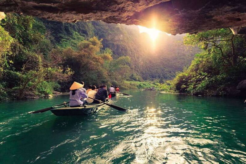 From Hanoi: Trang An, Hoa Lu, Mua Cave 1 Day Tour - Key Points