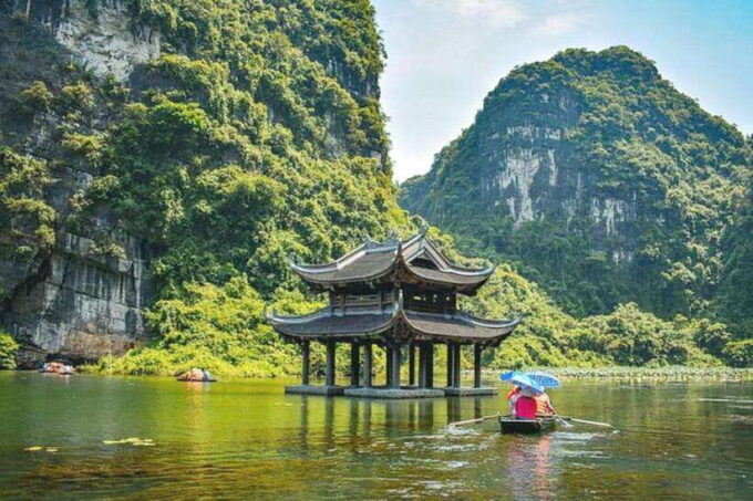 From Hanoi: Trang An, Hoa Lu, Mua Cave 1 Day Tour - What to Expect on the Tour