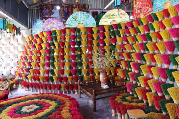From Hanoi:Quang Phu Cau Incense Village &Chuong Hat Village - Capturing Memorable Moments