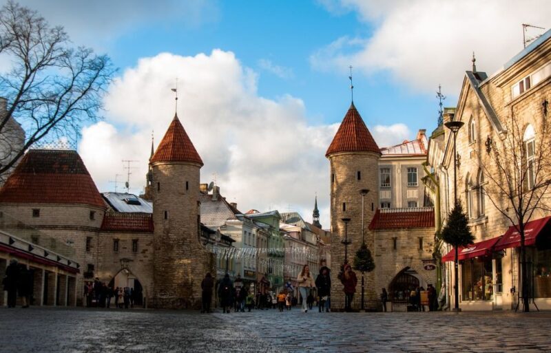From Helsinki: Guided Day Trip to Tallinn by Ferry & VIP Car - Key Points