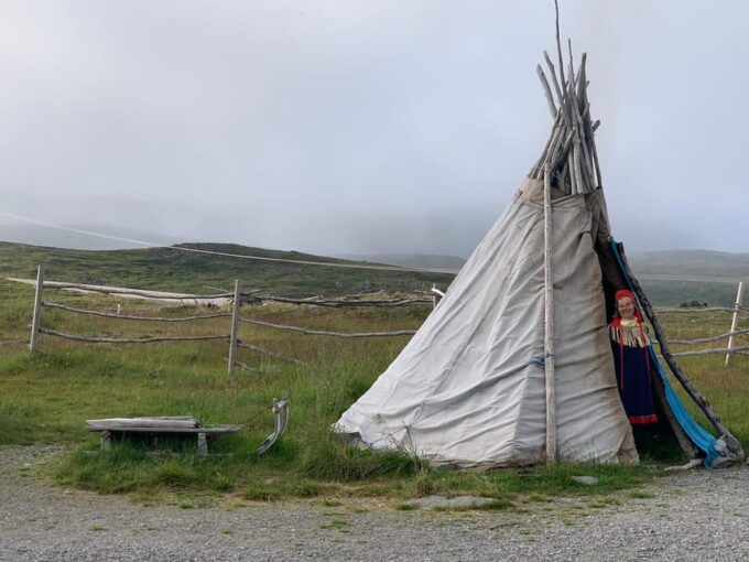 From Honningsvåg: VIP North Cape and Kingcrab Tour - Booking and Cancellation Policy