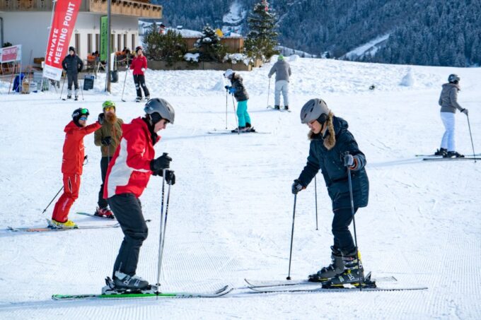 From Interlaken: 8-Hour Skiing in Grindelwald for Beginners - What to Bring