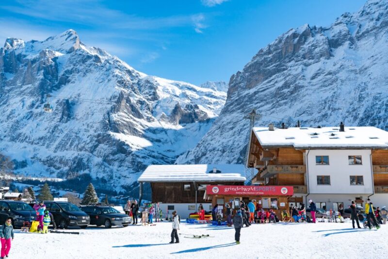 From Interlaken: Grindelwald Beginners Snowboarding Lesson - Meeting and Equipment