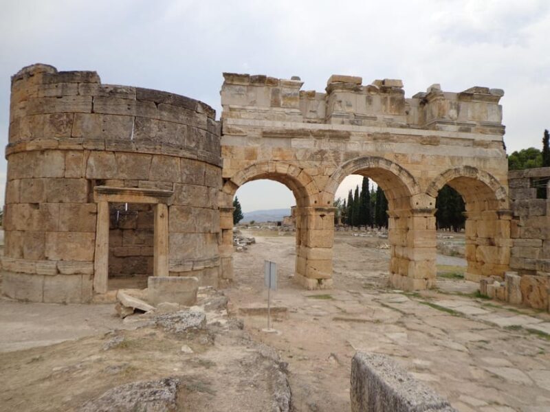 From Istanbul: Guided Pamukkale Tour with Flight and Lunch - Key Points
