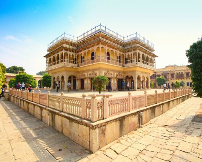 From Jaipur: Private Half-Day City Tour With Guide - Amenities Included