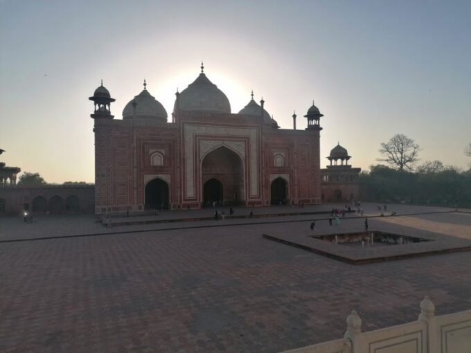 From Jaipur: Private Sunrise Tour of Taj Mahal & Agra Fort - Safety Precautions