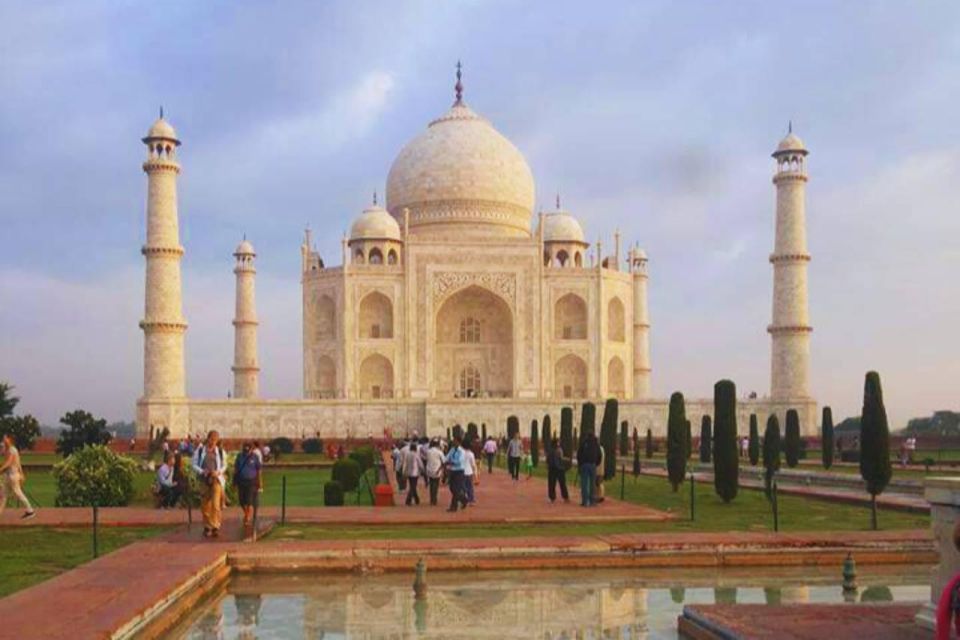 From Jaipur: Taj Mahal, Agra Fort, Baby Taj Day Trip by Car - Itinerary and Experience