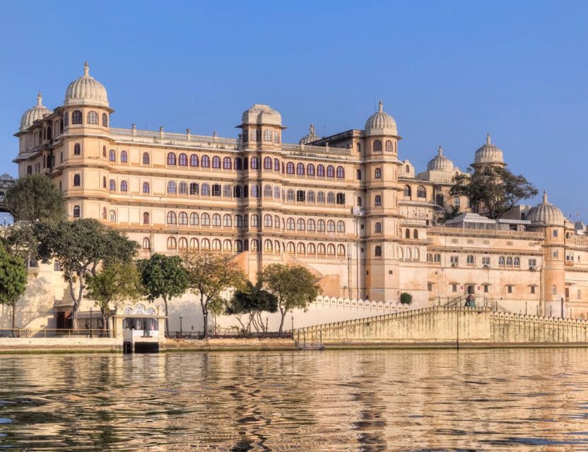 From Jaipur to Udaipur via Pushkar Private Tour by Cab - Day 03: Exploring Udaipur