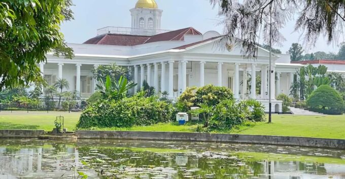 From Jakarta : Botanical Garden, Waterfalls, Natural Views - Discovering Waterfalls and Nature