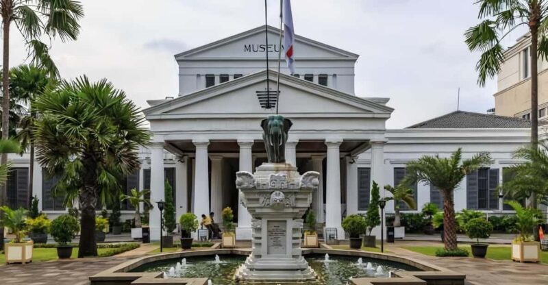 From Jakarta : Java Island 7 Day - Bali Island 7 Day - Accommodation and Inclusions