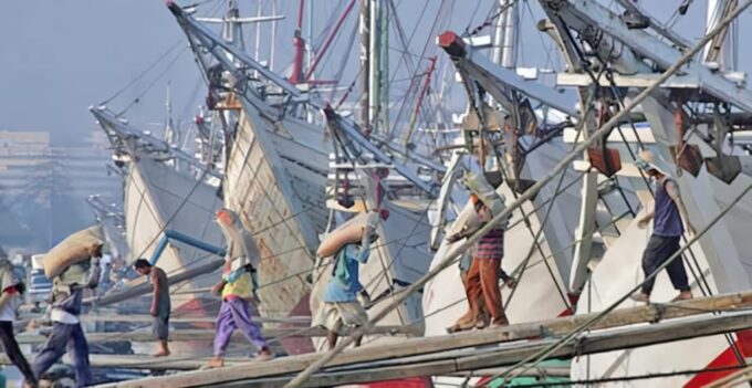 From Jakarta : Java Island 7 Day - Bali Island 7 Day - Cross From Java to Bali