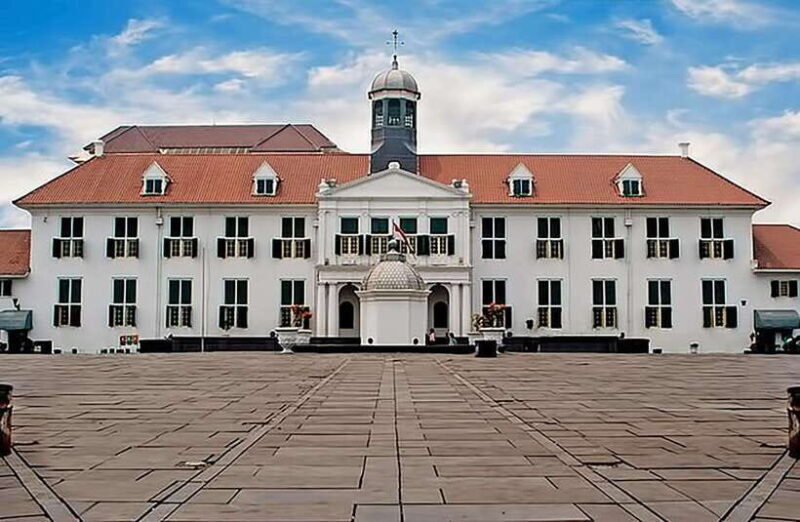 From Jakarta: Private Half Day Tour Include Pickup - Key Points