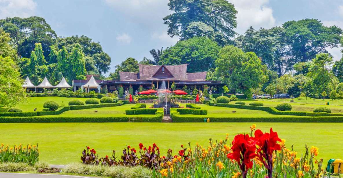 From Jakarta: Waterfall, Botanical Garden, Puppet Show - Key Points