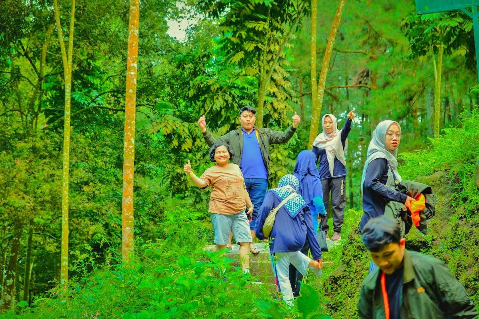 From Jakarta: Waterfall, Botanical Garden, Puppet Show - Important Details