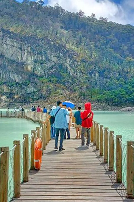 From Jakarta : White Crater, Pinisi Lake, Tea Plantation - Itinerary and Inclusions