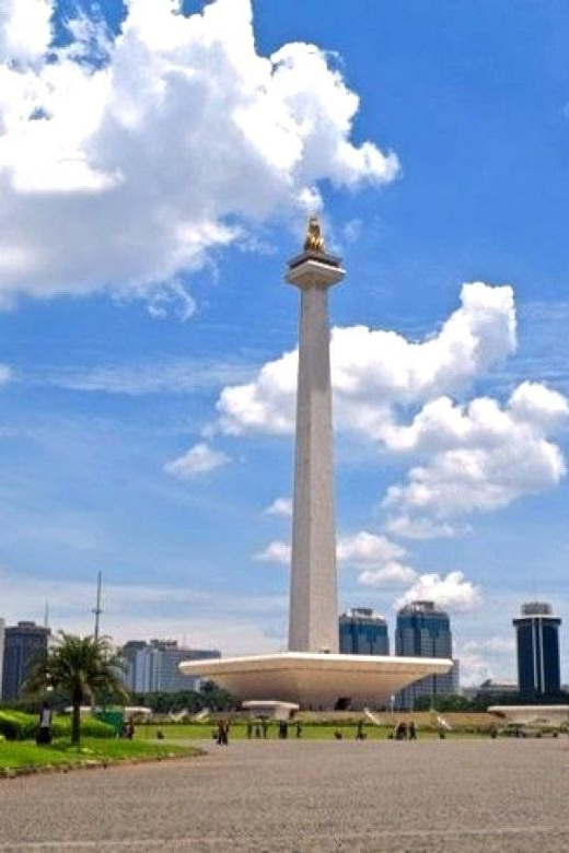 From Jakarta : Wonderful 3 Days With Tour Guide Italia - Itinerary Highlights