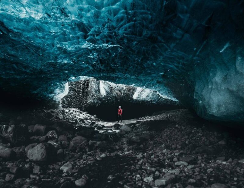 From Jökulsárlón: Vatnajökull Glacier Blue Ice Cave Tour - The Role of Guides and the Overall Value