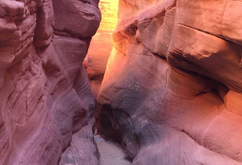 From Kanab: 3-Hour Peek-a-Boo Slot Canyon Hiking/Photo Tour - An Authentic Look at the Peek-a-Boo Slot Canyon Experience