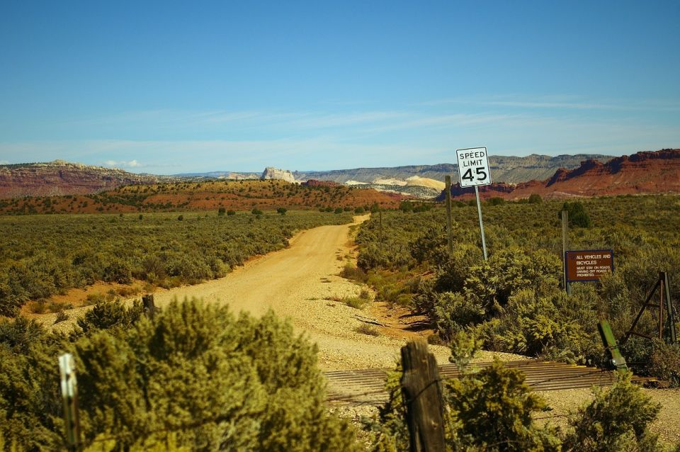 From Kanab: Grand Staircase-Escalante Drive & Hike Tour - Inclusions and Tour Highlights
