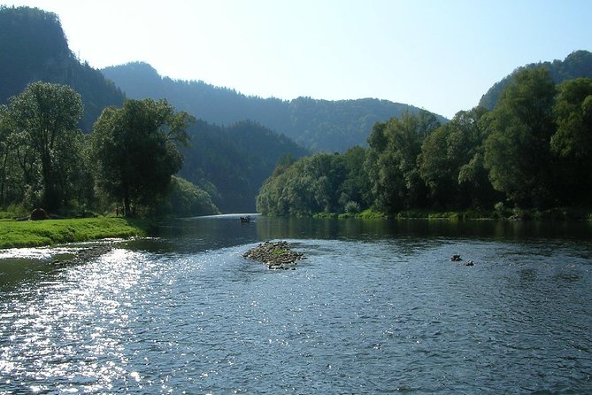 From Krakow: Dunajec River Rafting in Pieniny Mountains - Dunajec River Rafting Experience