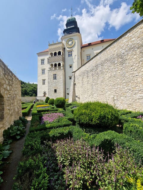From Kraków: Ojców National Park and Pieskowa Skaa Castle - FAQ