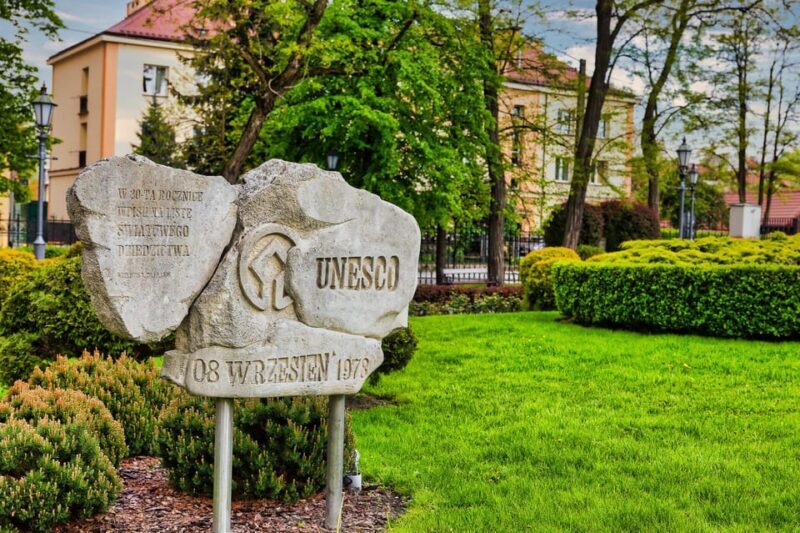 From Krakow: Wieliczka Salt Mine Guided Tour - Return Trip and Free Time