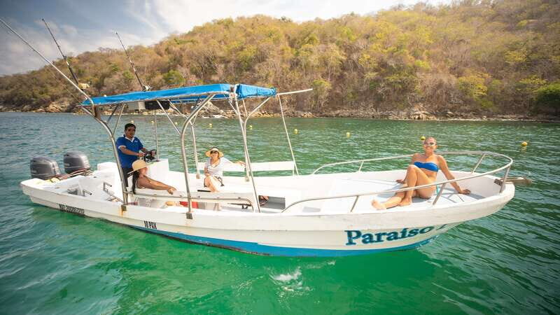 From La Crucecita: Private Huatulco 7 or 5 Bays Boat Trip - Exploring the Coastline of Huatulco