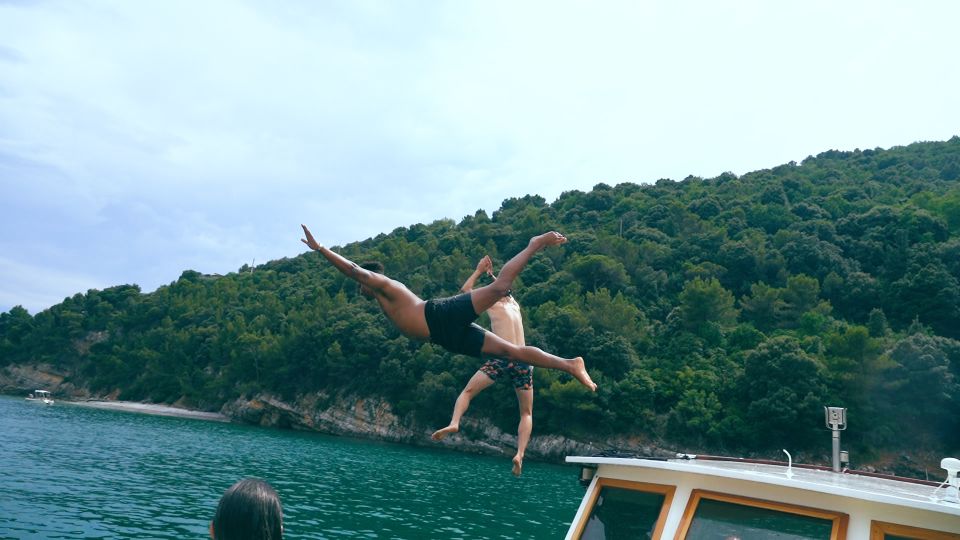 From La Spezia: Cinque Terre Boat Tour With Lunch and Wine - Exploring the Picturesque Cinque Terre Villages